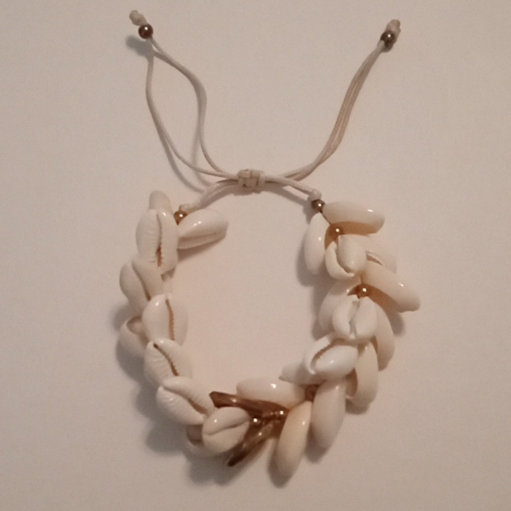 #1119. Genuine Puka Shell And Gold Toned Adjustable Bracelet - Picture 4 of 4